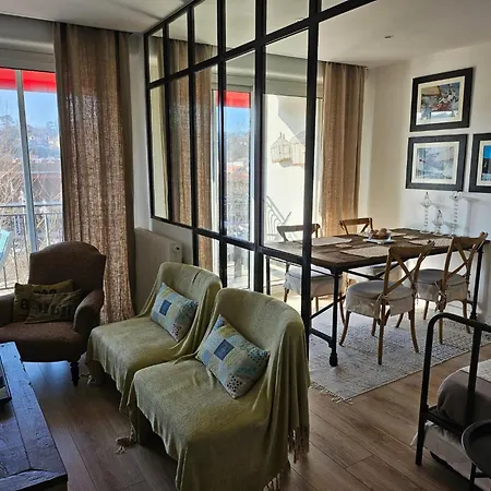 - T2 Coquet Et Lumineux Avec Parking Private, Proche Et Commerces - Fr-1-319-78 *