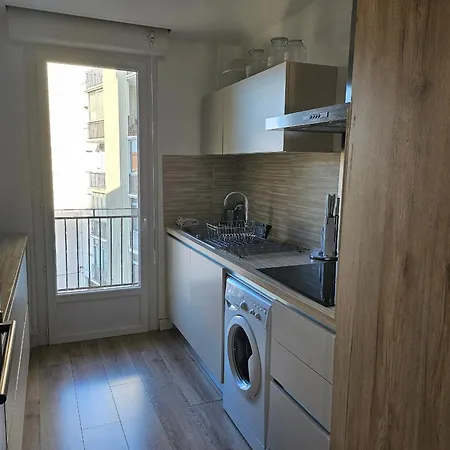 Apartment - T2 Coquet Et Lumineux Avec Parking Private, Proche Et Commerces - Fr-1-319-78 *