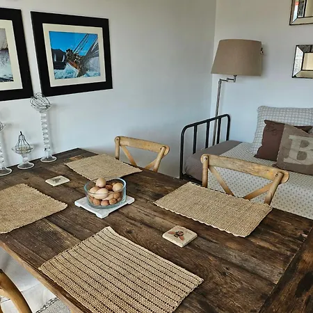 - T2 Coquet Et Lumineux Avec Parking Private, Proche Et Commerces - Fr-1-319-78 Apartment *