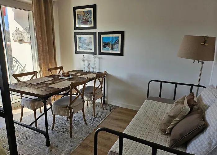 Daire - T2 Coquet Et Lumineux Avec Parking Private, Proche Et Commerces - Fr-1-319-78